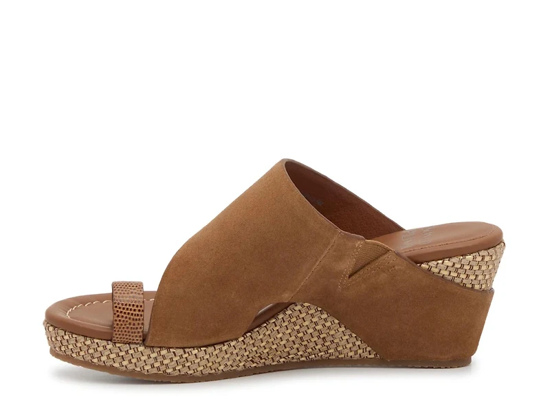 Gyer Wedge Sandal