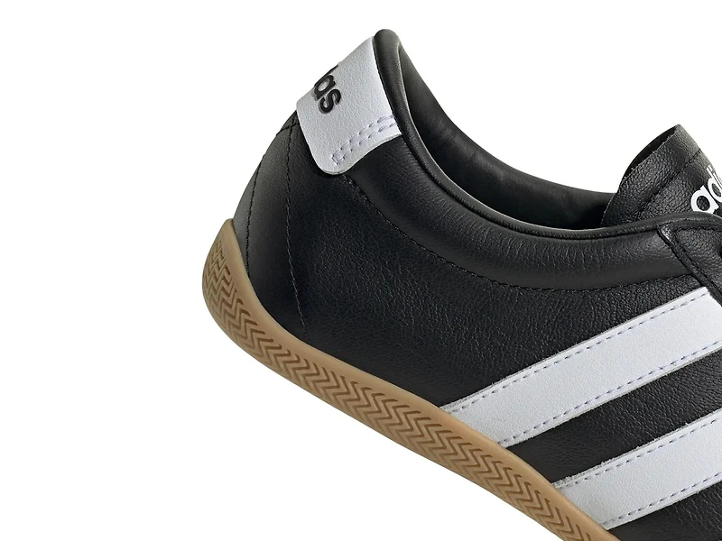 Grand Court Lo Sneaker