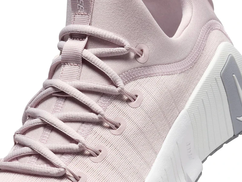 Free Metcon 6 Running Shoe