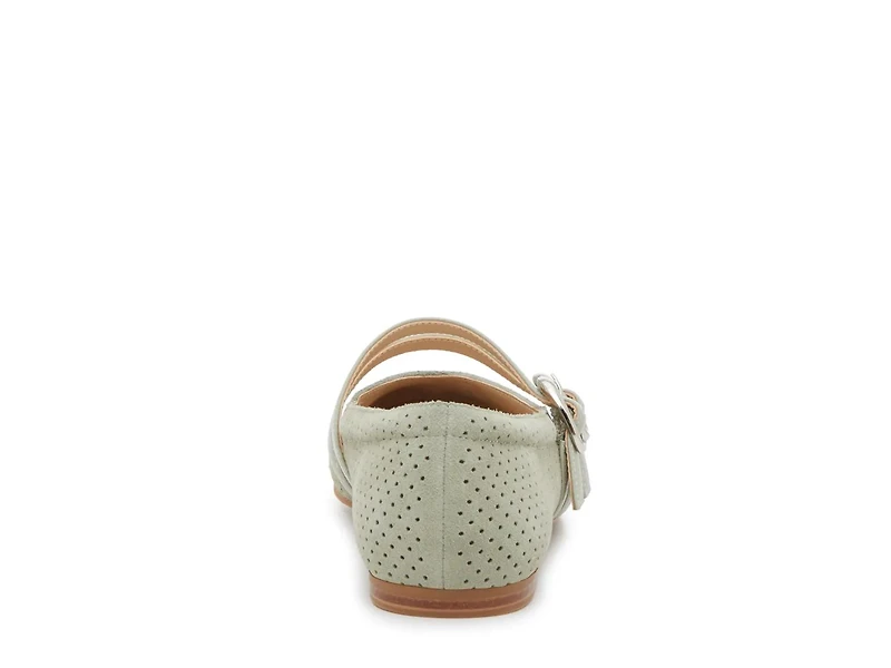 Aretha Mary Jane Flat