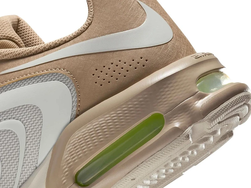 Air Max Fire Sneaker