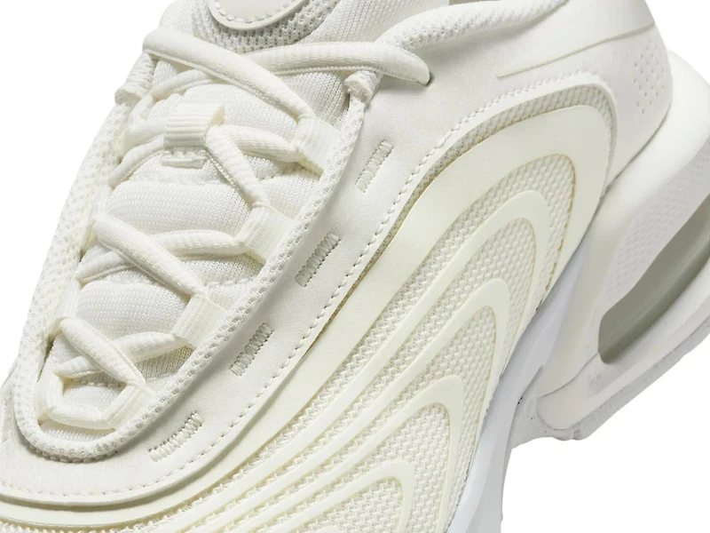 Air Max Fire Sneaker