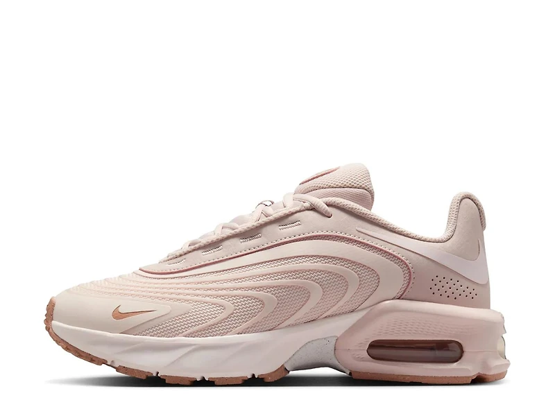 Air Max Fire Sneaker