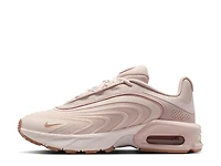 Air Max Fire Sneaker