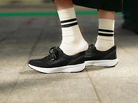 Charlotte Hands-Free Sneaker