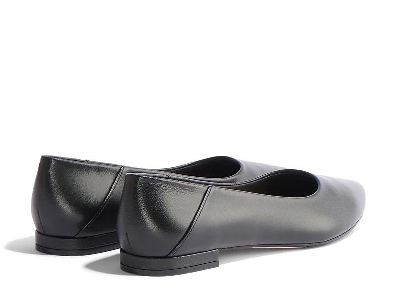 Fina Slip-On