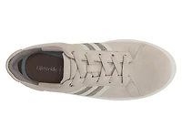 Happy Friday Sneaker