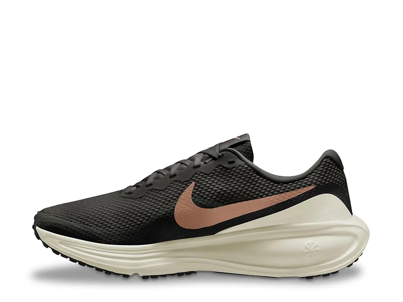 Revolution 8 Running Shoe