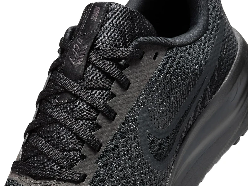 Run Defy Running Shoe