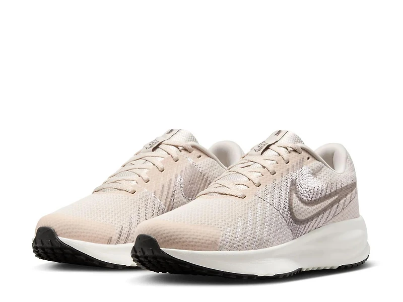 Run Defy Running Shoe