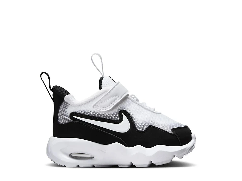 Air Max Nova Sneaker