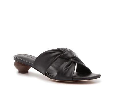 Robbie Sandal