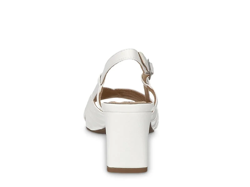 Lucie Sandal