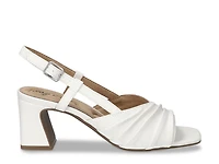 Lucie Sandal