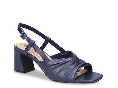 Lucie Sandal
