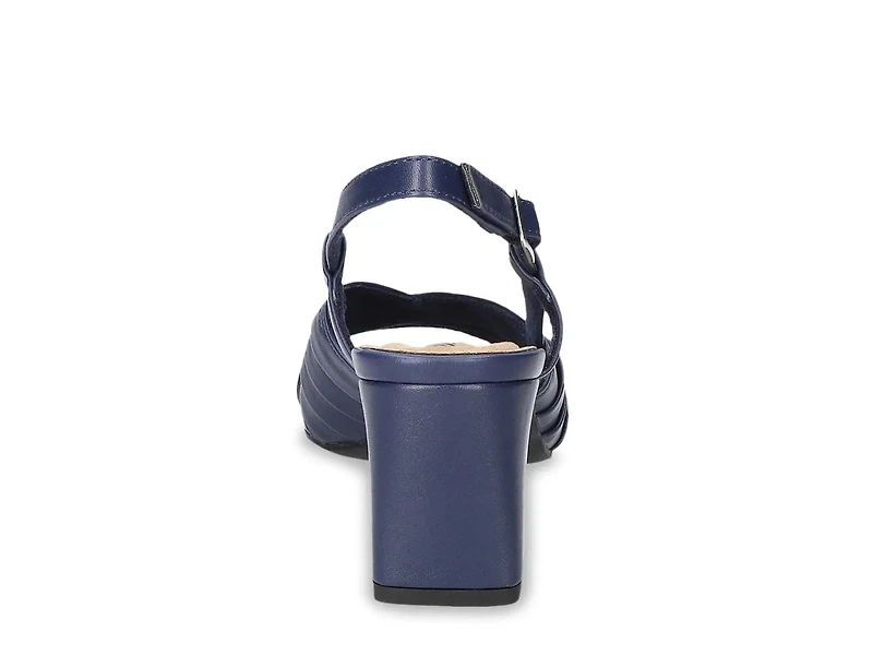 Lucie Sandal