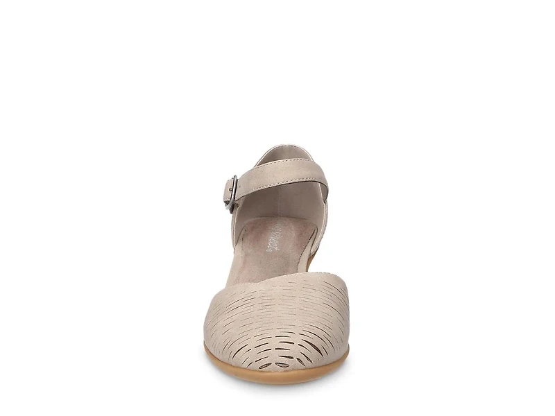Justina Sandal