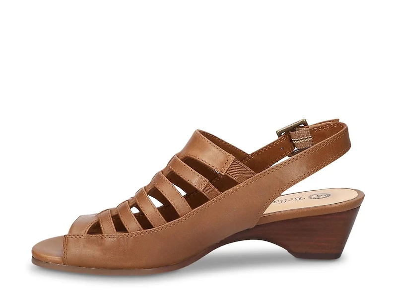 Yakira Sandal
