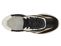 Easton Sneaker