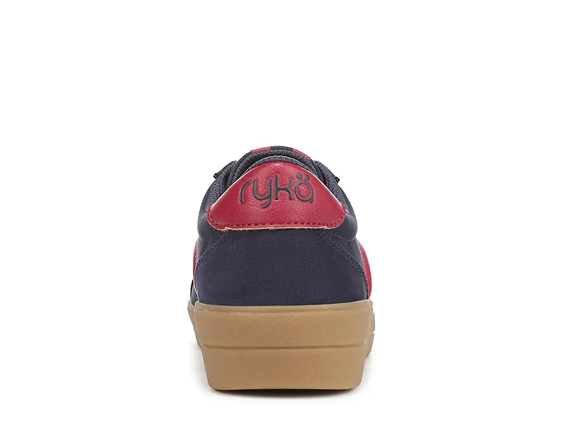 Viv Next Sneaker