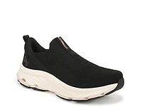 Devotion Max Knit Slip-On Sneaker