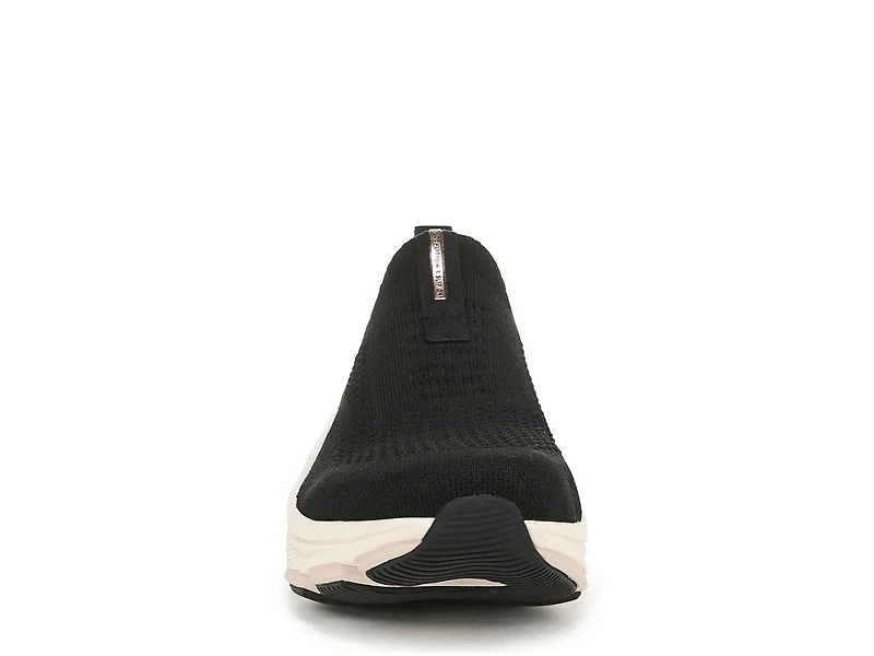 Devotion Max Knit Slip-On Sneaker