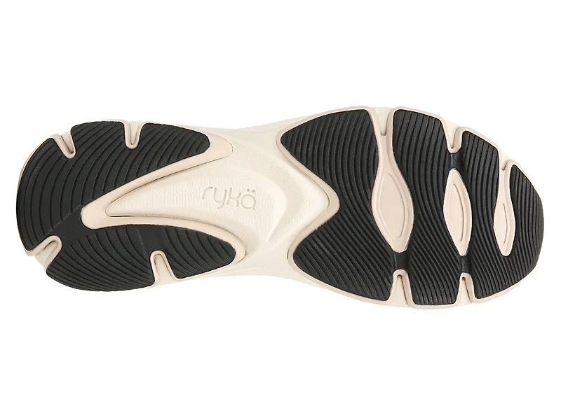 Devotion Max Knit Slip-On Sneaker