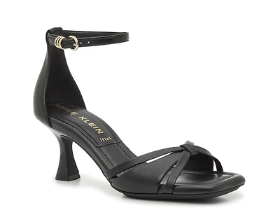 Jaqueline Sandal