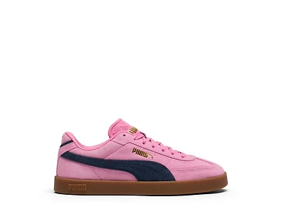 Club II Era Sneaker