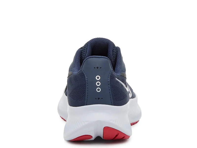 Cohesion 18 Running Shoe