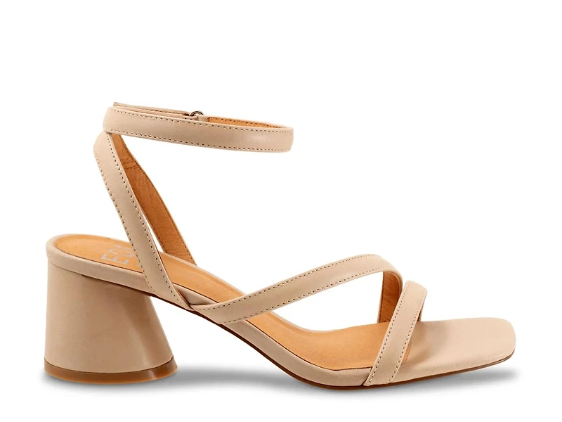 Petricia Sandal