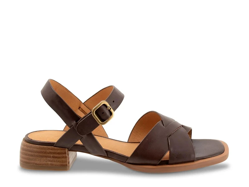 Tega Sandal