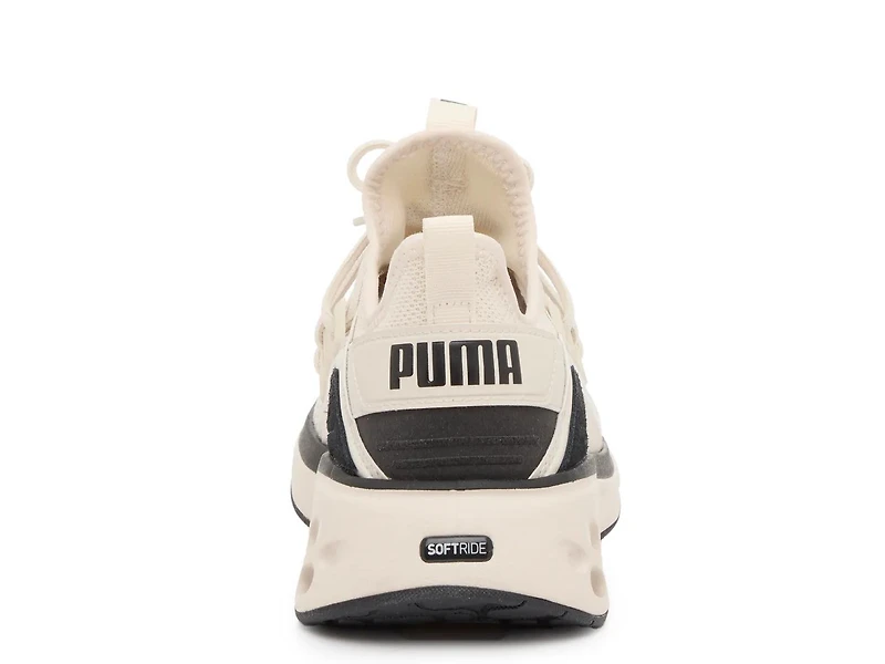 Softride Frequence Street Sneaker