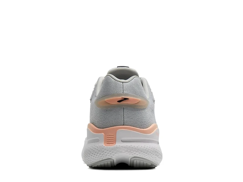 Defyance Max Running Shoe