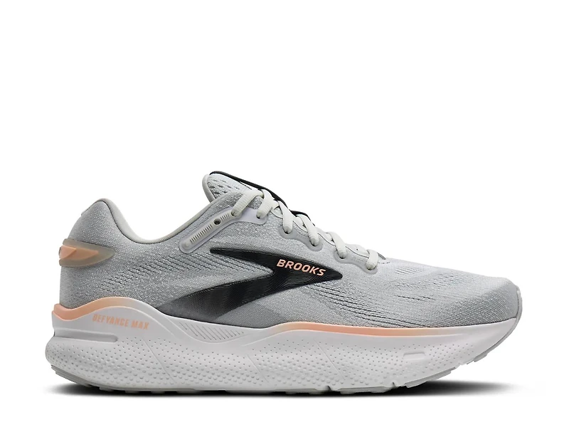 Defyance Max Running Shoe