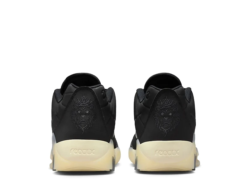 LeBron Witness 9 Basketball Shoe