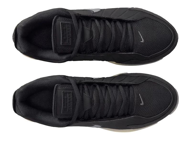 LeBron Witness 9 Basketball Shoe