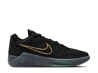 LeBron Witness 9 Basketball Shoe