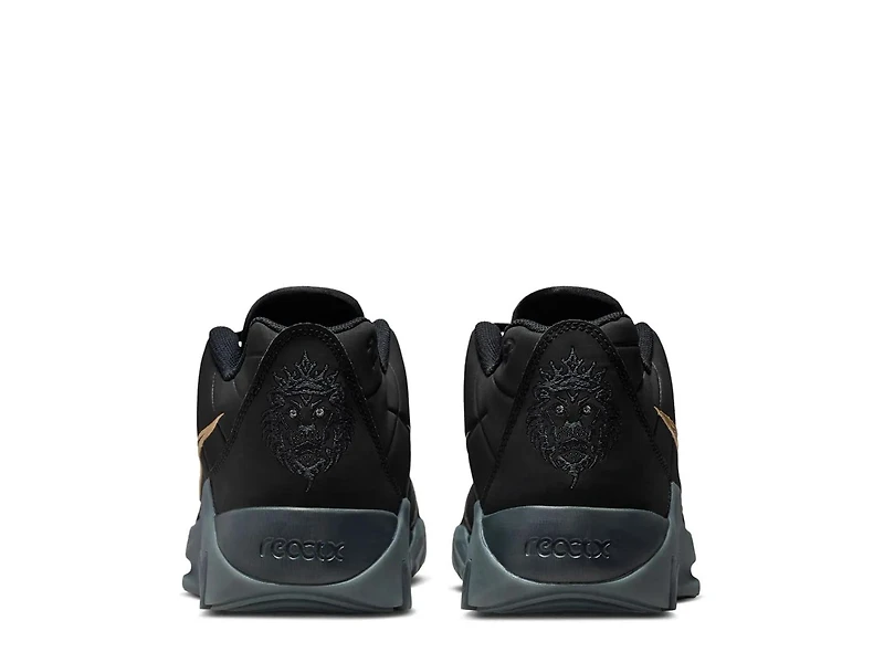 LeBron Witness 9 Basketball Shoe