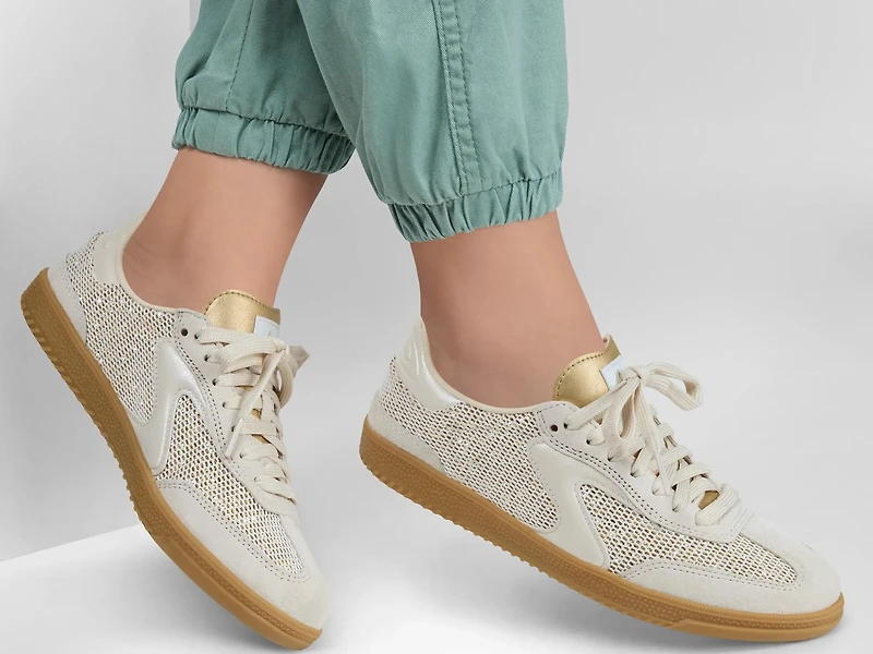 Hotshot Meshing Well Sneaker