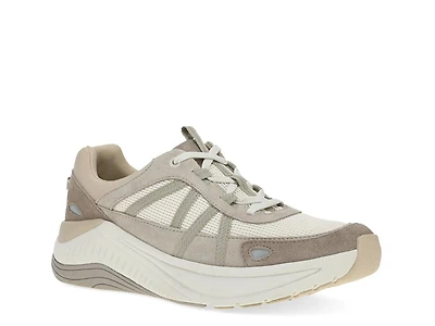 Poppy Walking Sneaker
