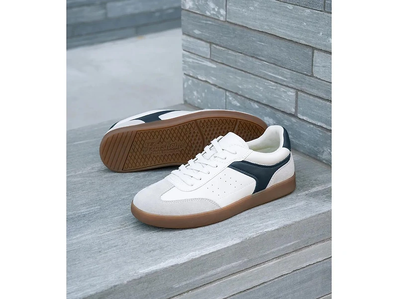 Pace T-Toe Sneaker