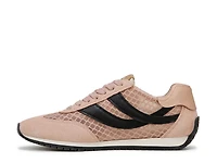 Oasis Runner Sneaker