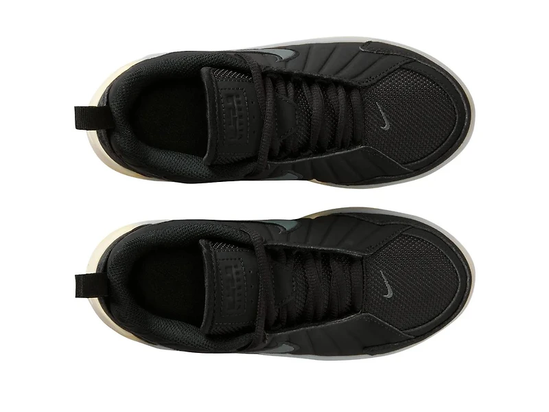 LeBron Witness 9 Sneaker