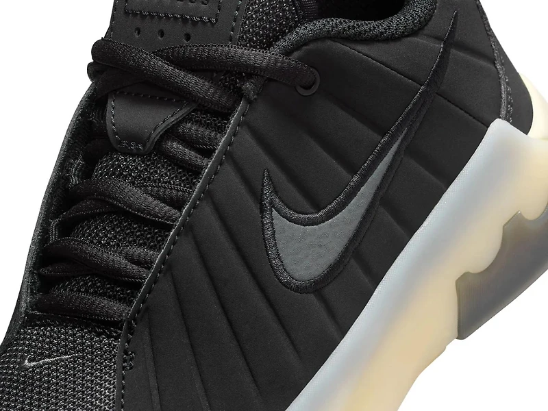 LeBron Witness 9 Sneaker