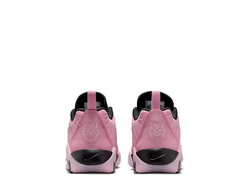 LeBron Witness 9 Sneaker