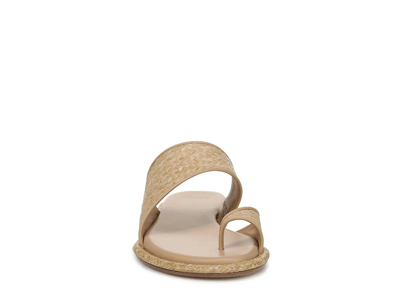 Lukas Sandal