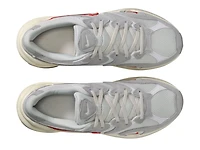 AL8 Sneaker - Women's