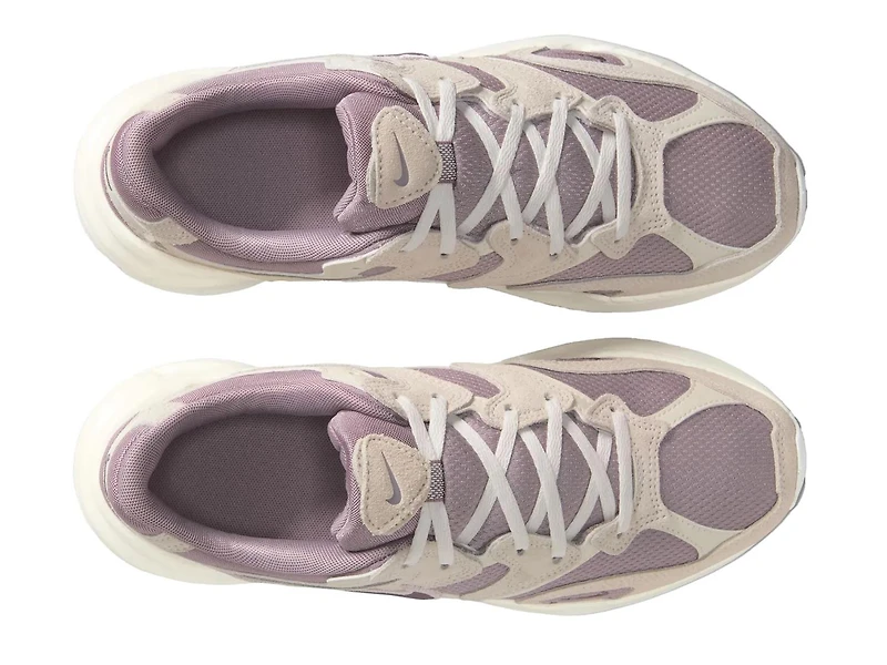 AL8 Sneaker - Women's