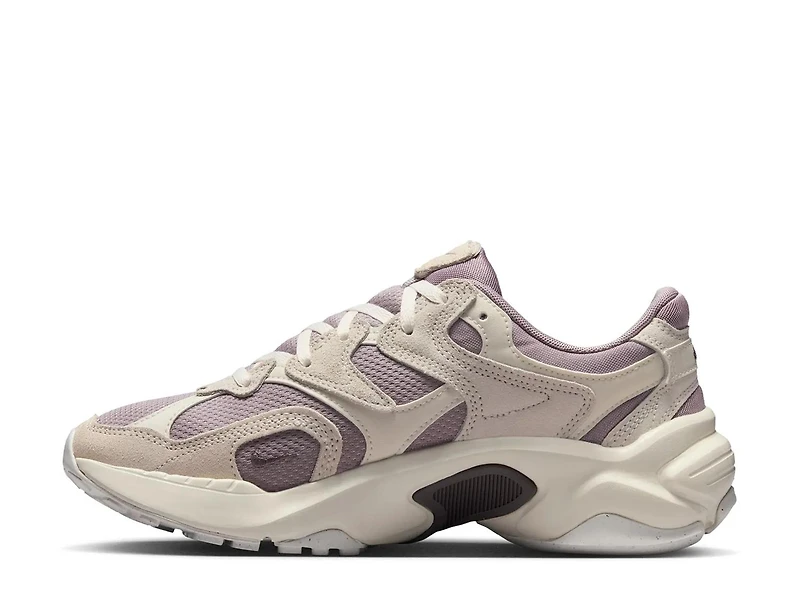 AL8 Sneaker - Women's